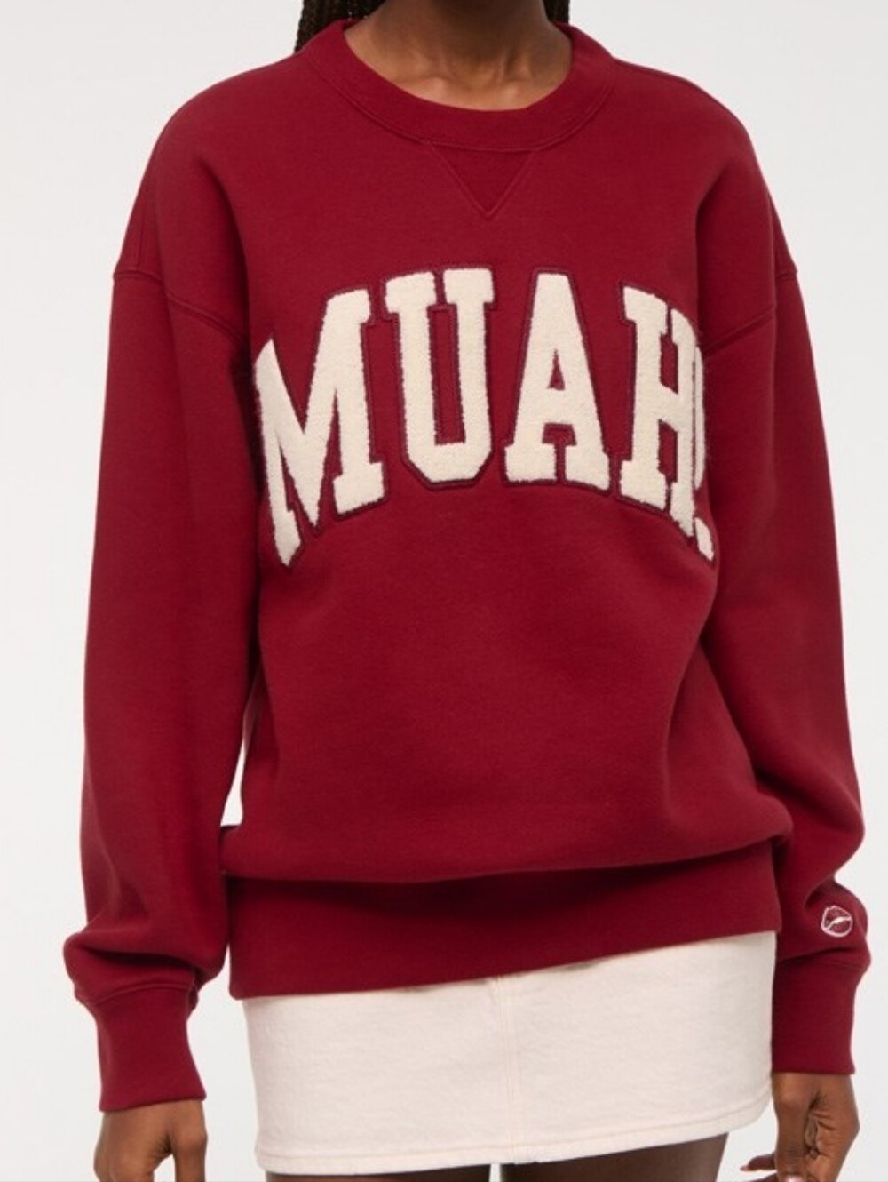 Abercrombie & Fitch Red Crewneck with Cream 'MUAH!' Oversized Medium